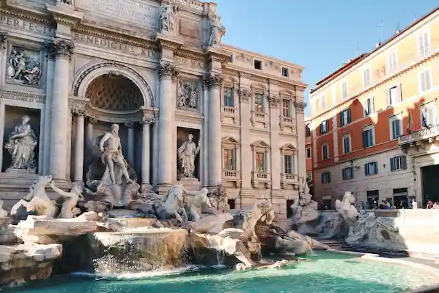 fontana di trevi - what to do in Rome
